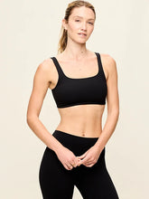 Light Support StudioSmooth Square-Neck Sports Bra